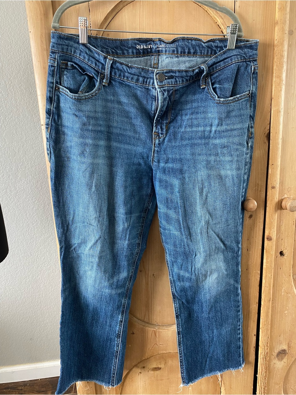 Old Navy Women's Medium Blue Straight-Leg Jeans